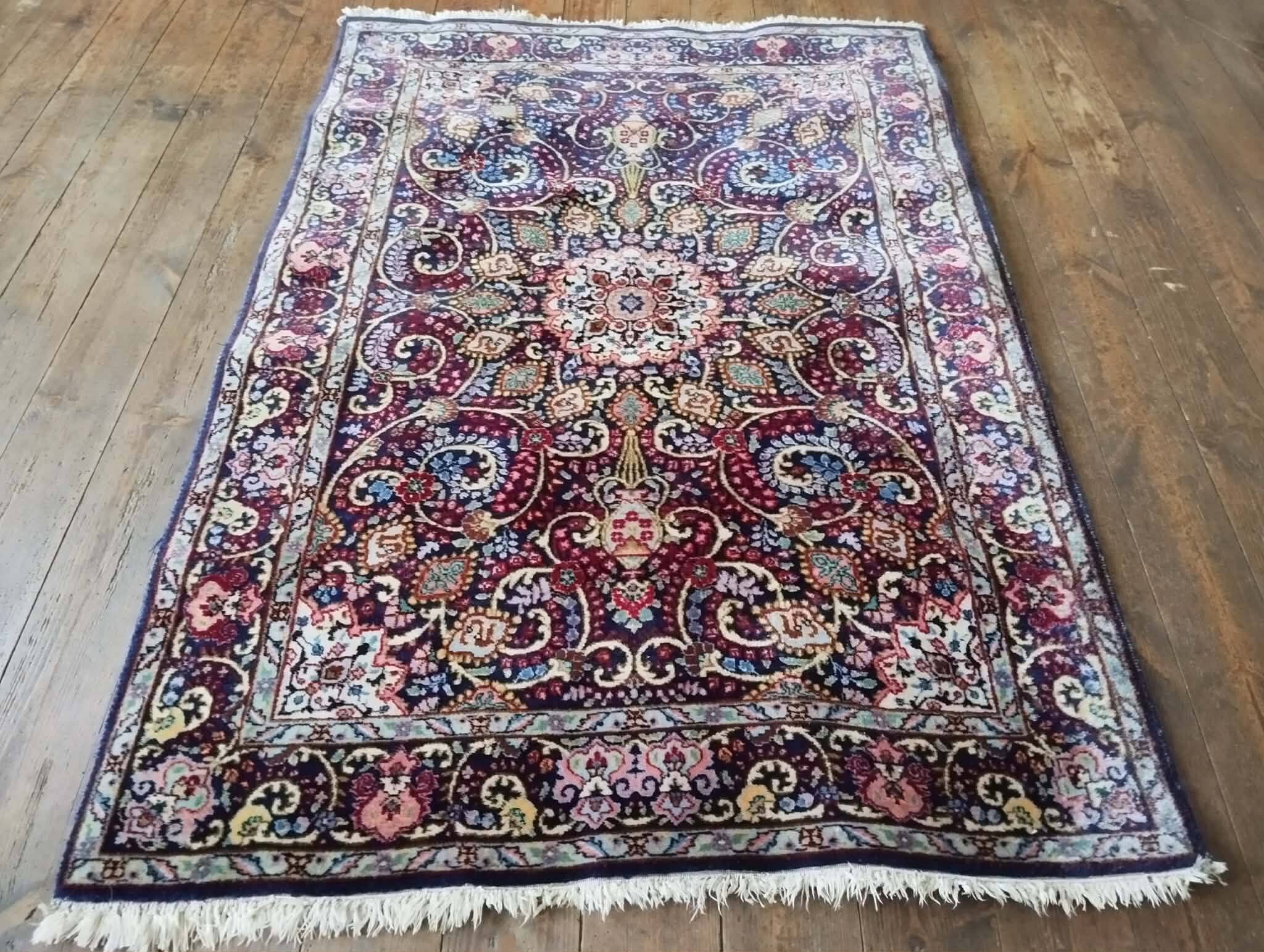 Handmade Persian Tabriz rug 145x100cm