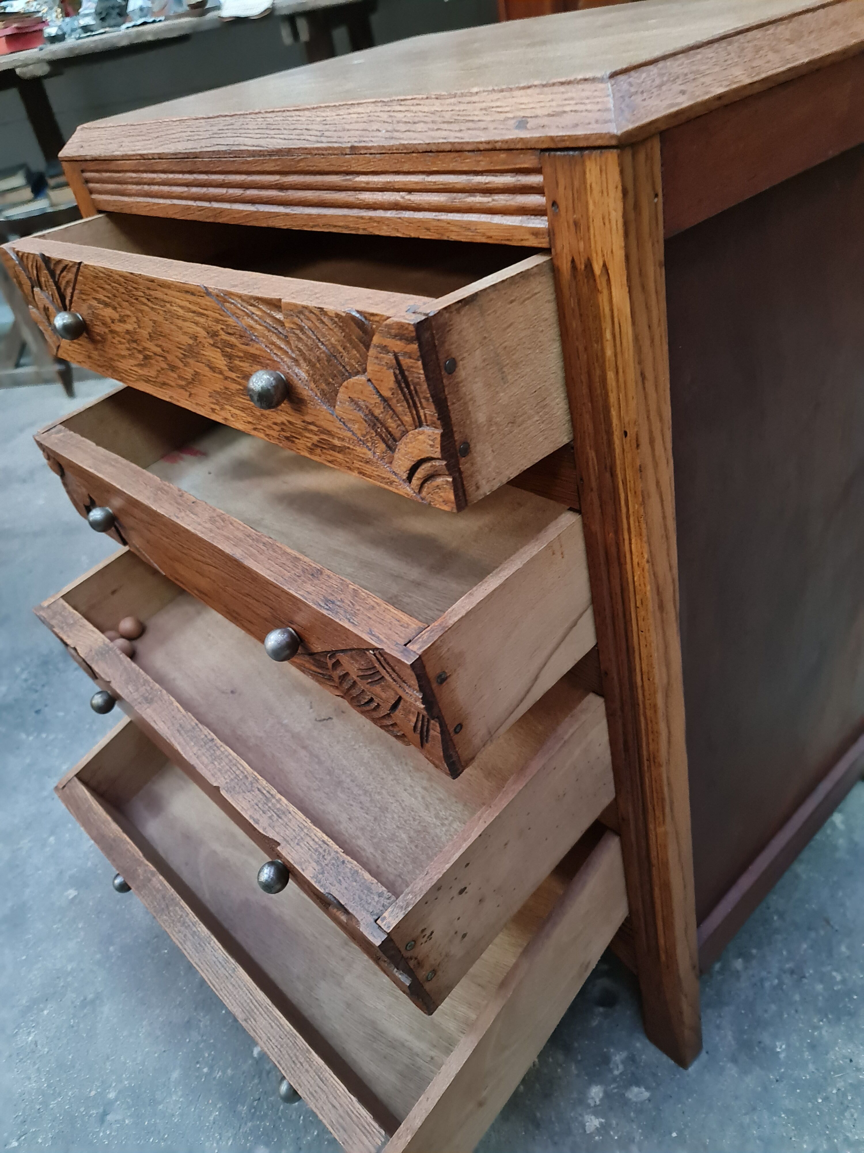 Old small vintage chest of drawers four drawers oak