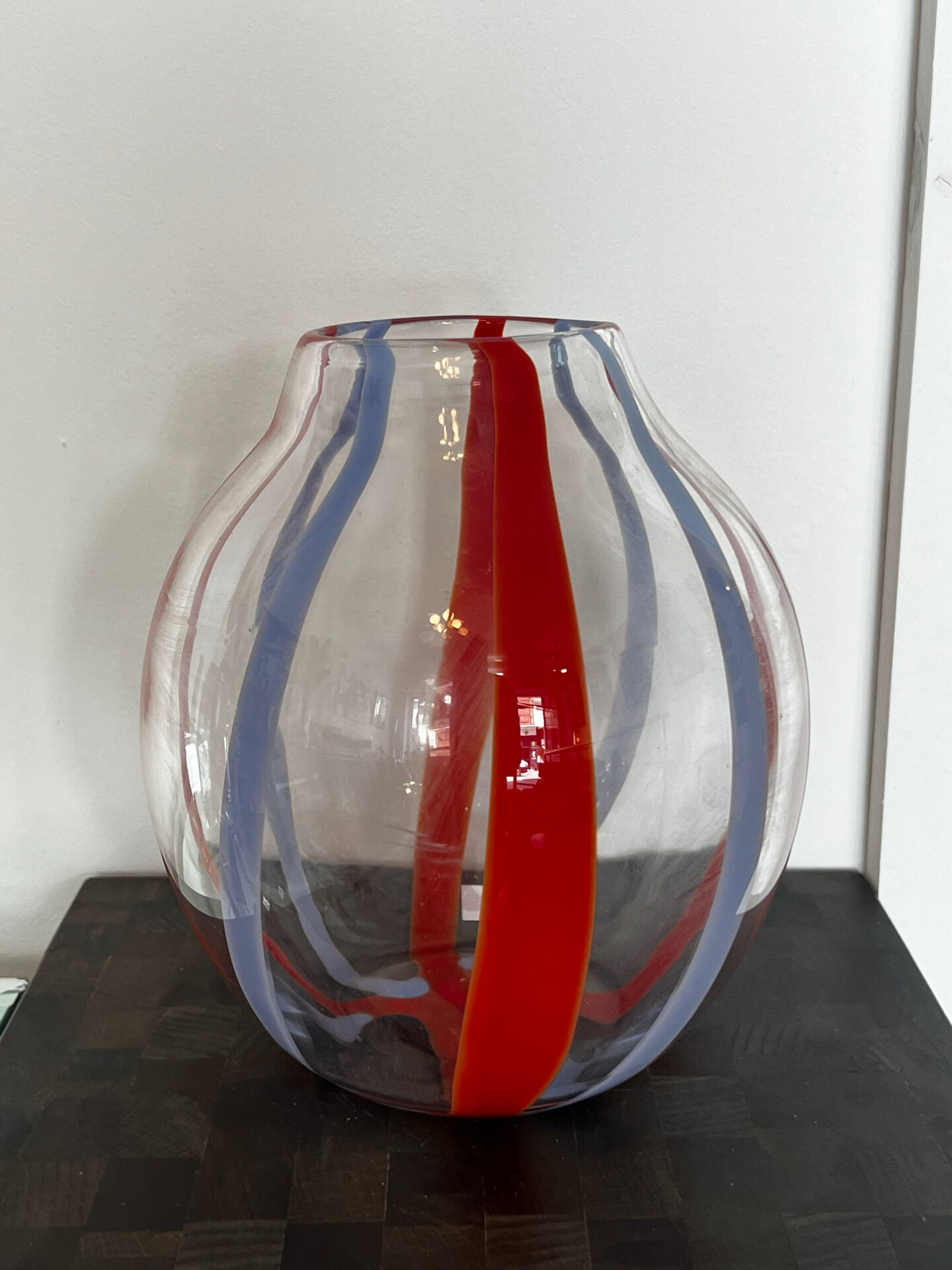 Murano blown glass vase by Lisa Corti