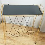 Side table with magazine rack