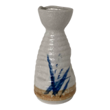 Japanese sake decanter that can form an enamelled porcelain vase or saucière