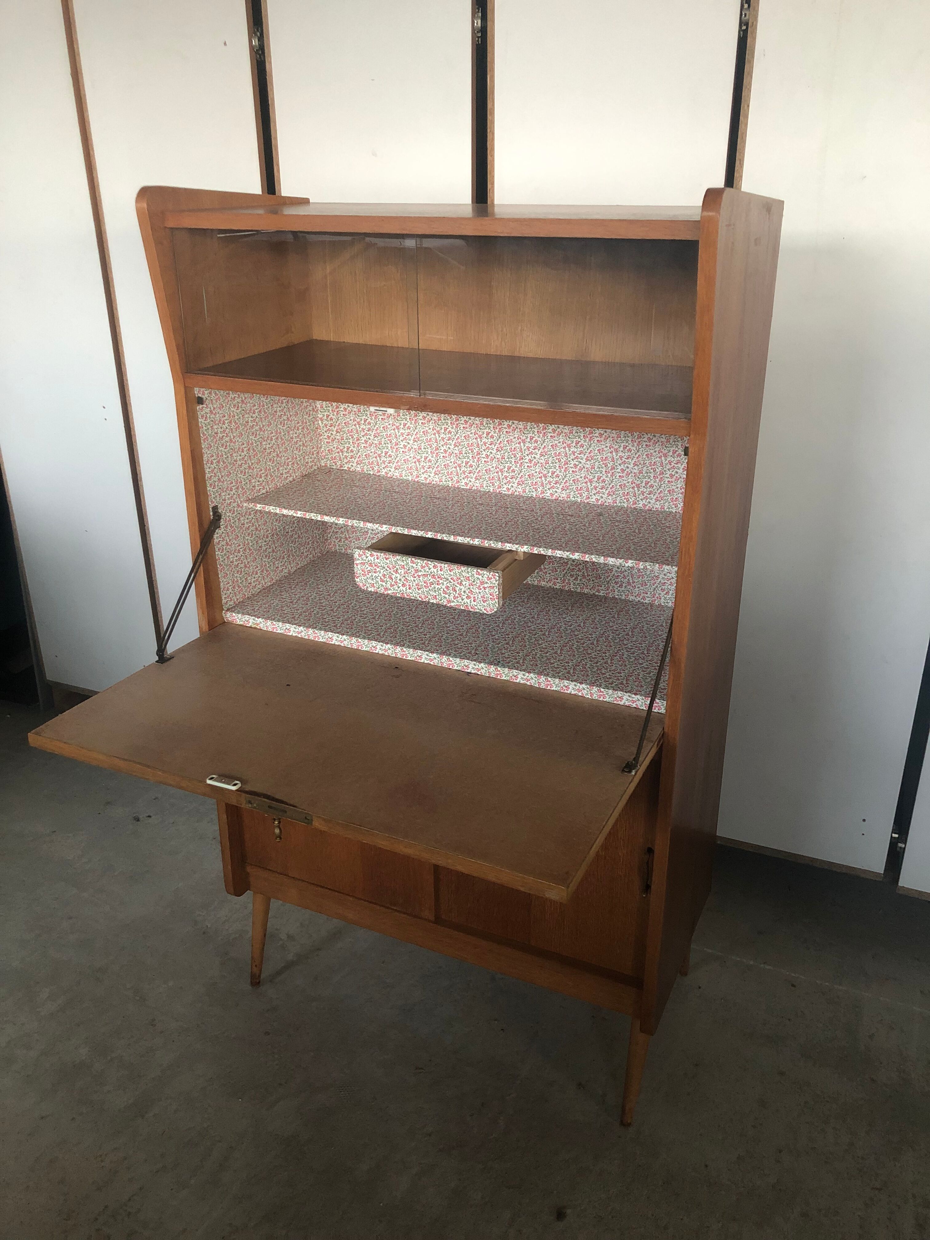 Secretary of the 70s feet compass