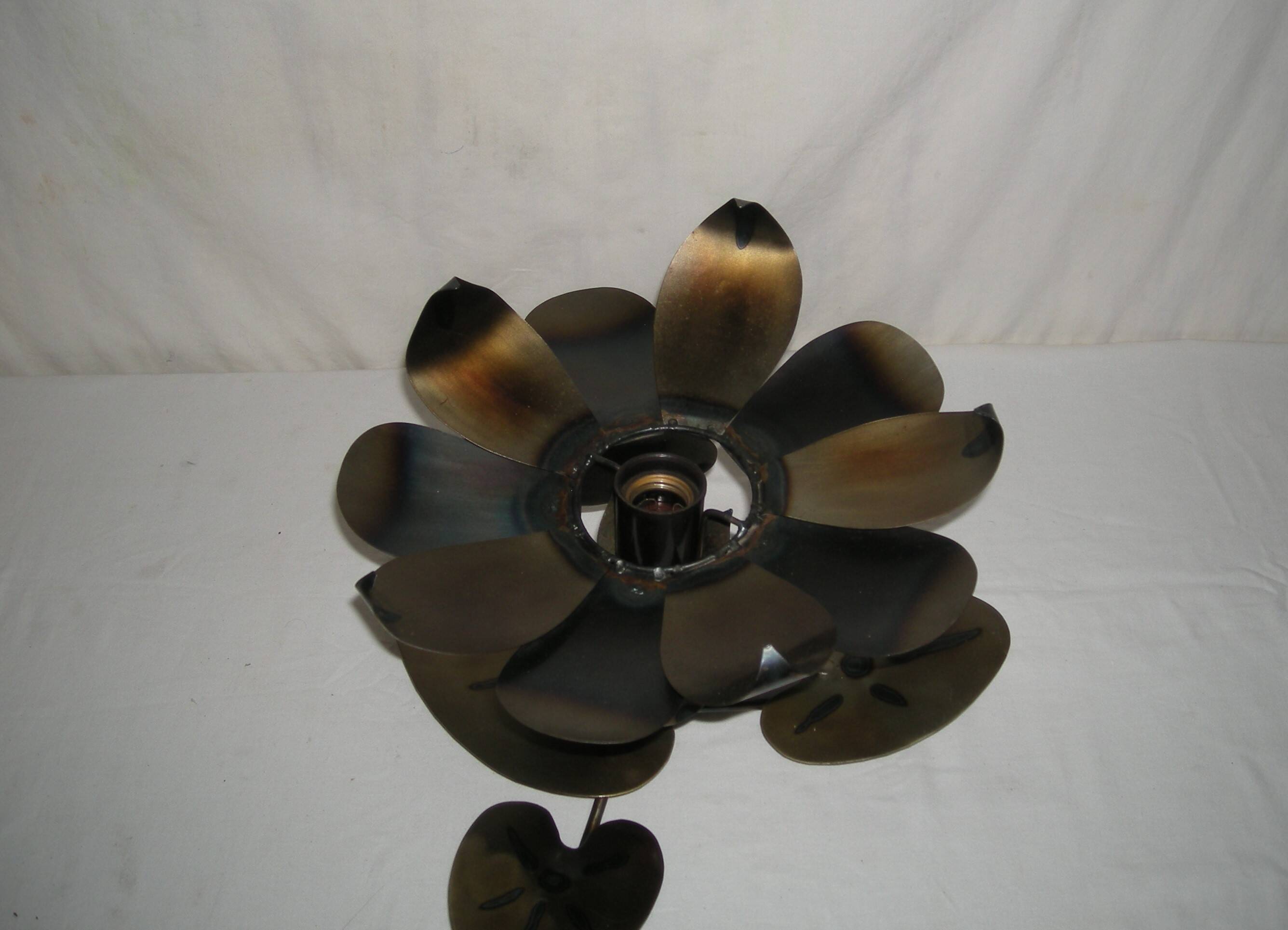 Lampe à poser nénuphar - style jansen des années 70