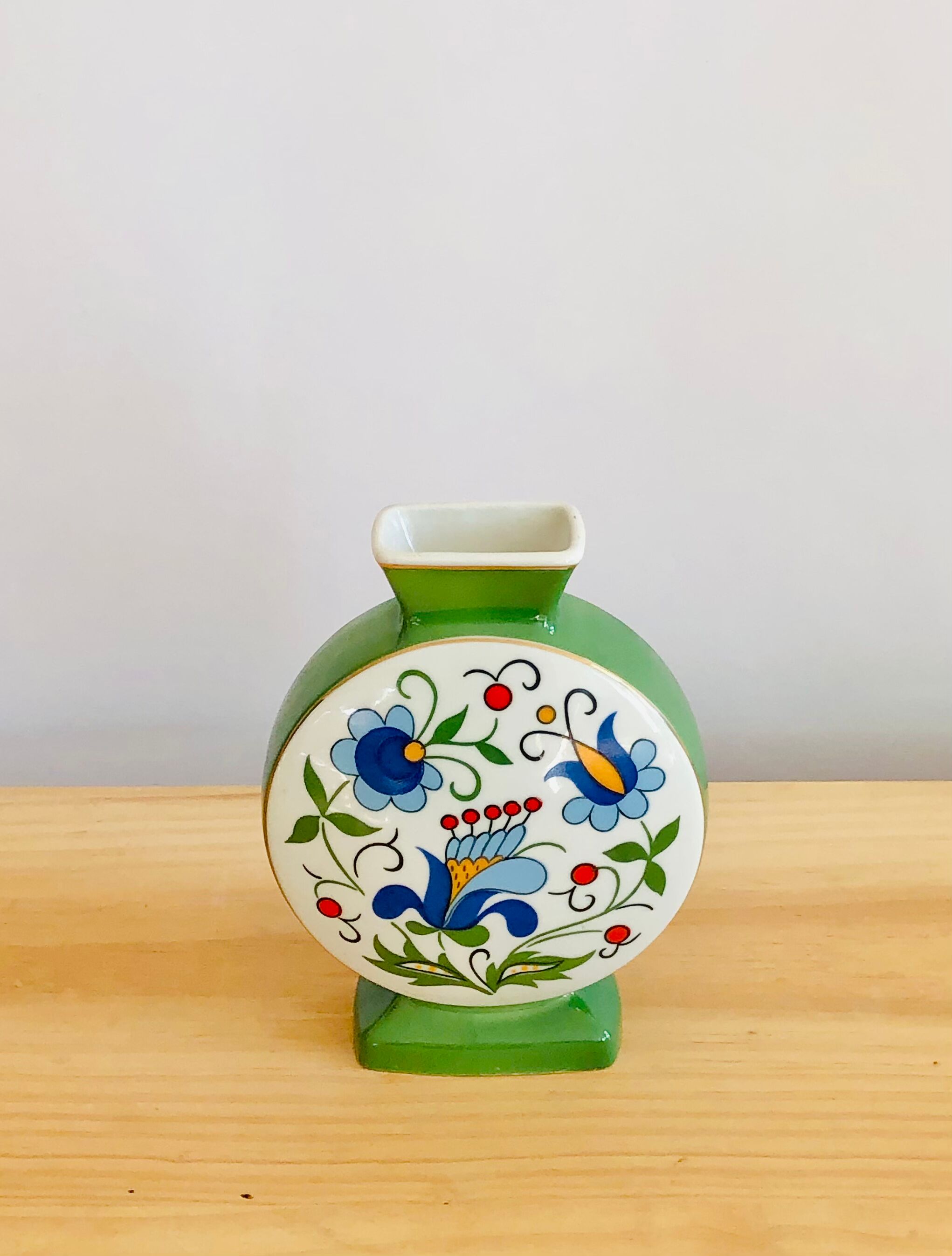 Lubiana earthenware vase, Poland
