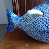 Fish-shaped slip tureen