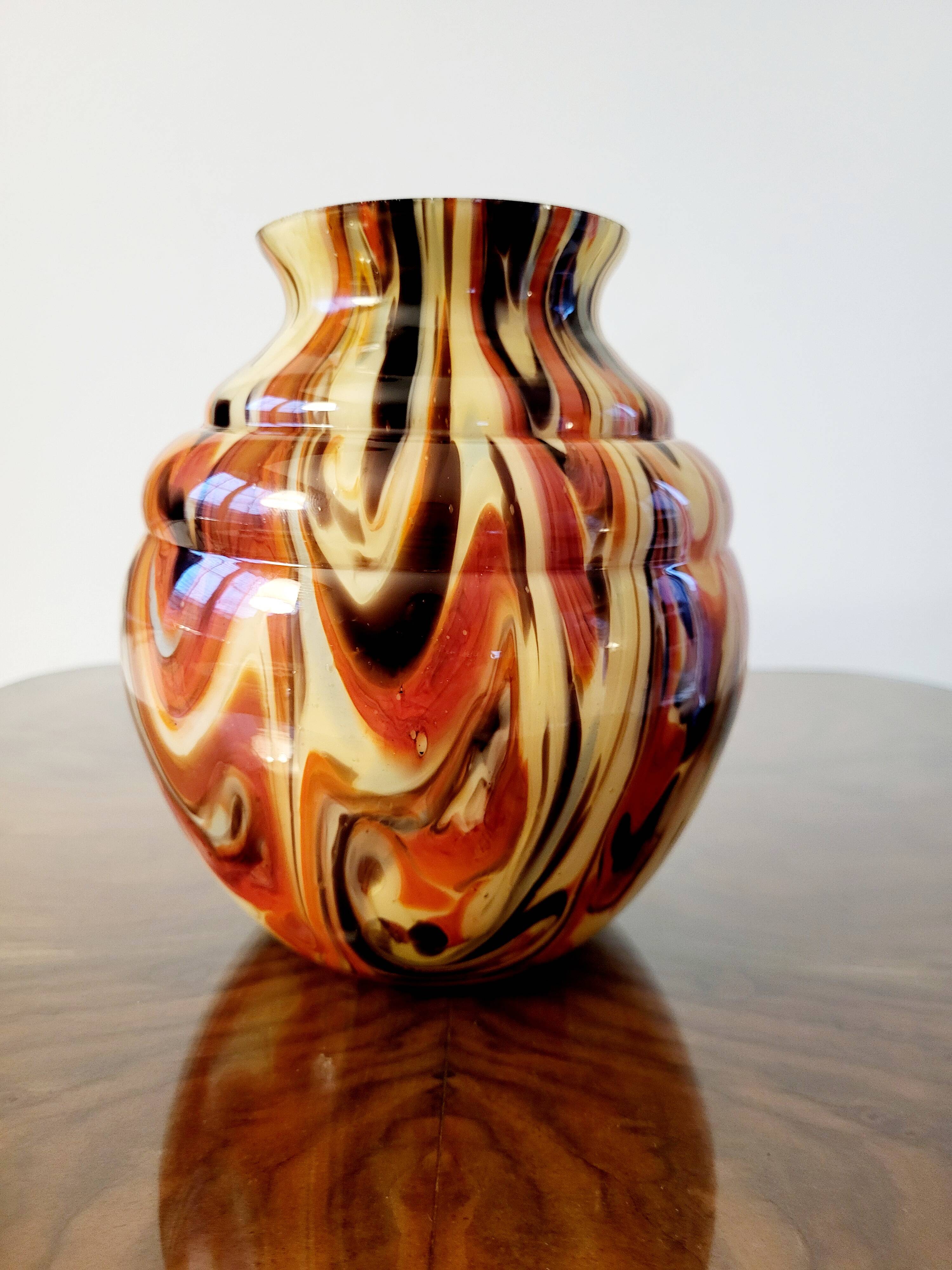 Art deco opaline glazen vaas, Verreries de Scailmont België