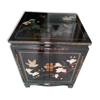 Chinese bar with raised stone 1960