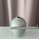 Vase en porcelaine ribbé céladon minimaliste