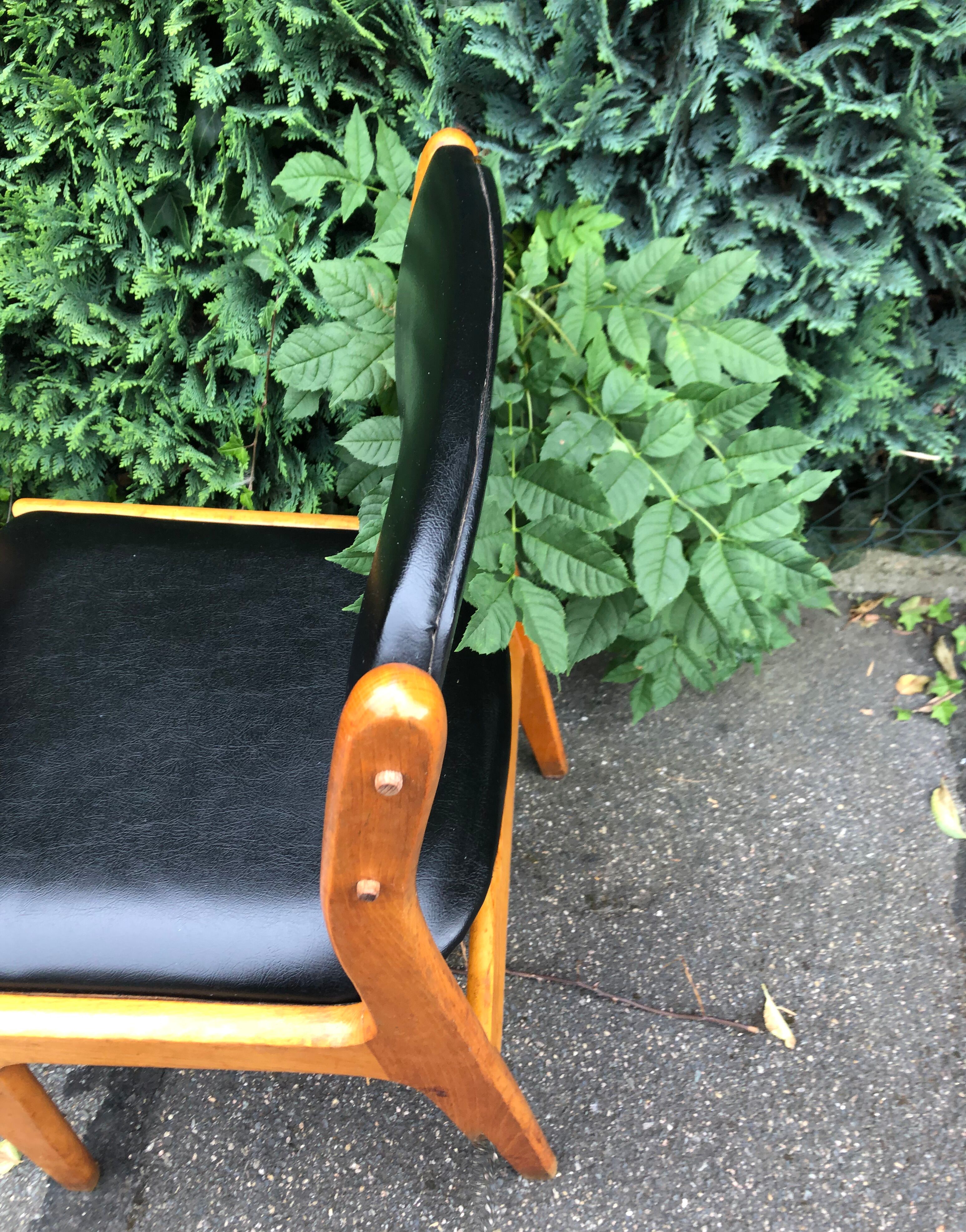 Scandinavian skay chairs and vintage blond wood 60s