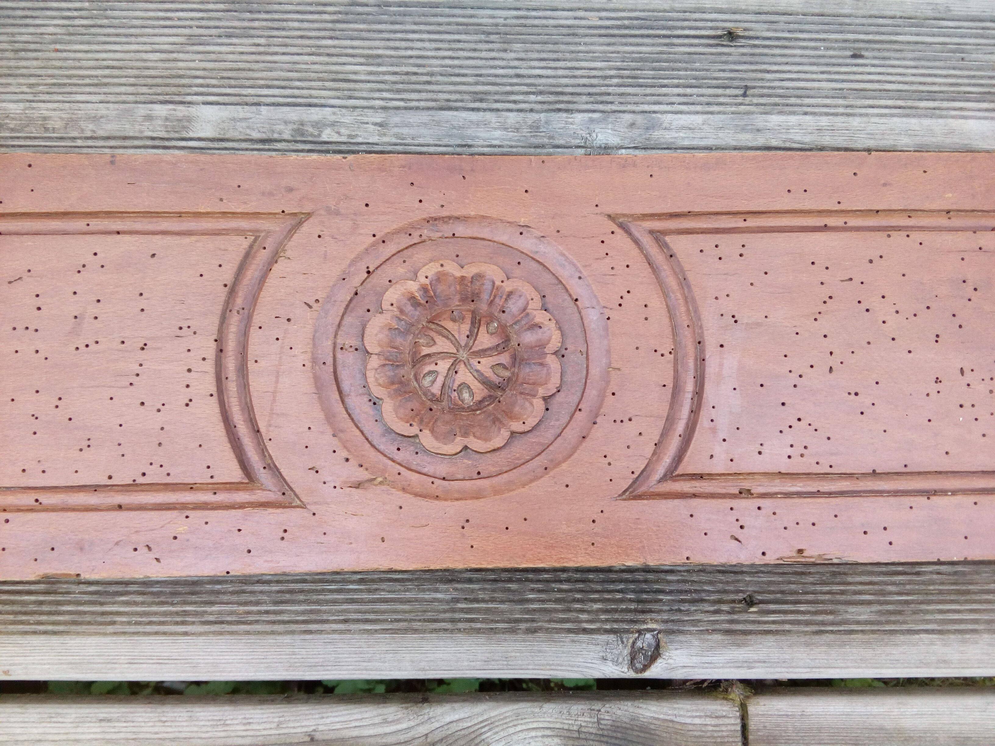 Carved front in solid wood