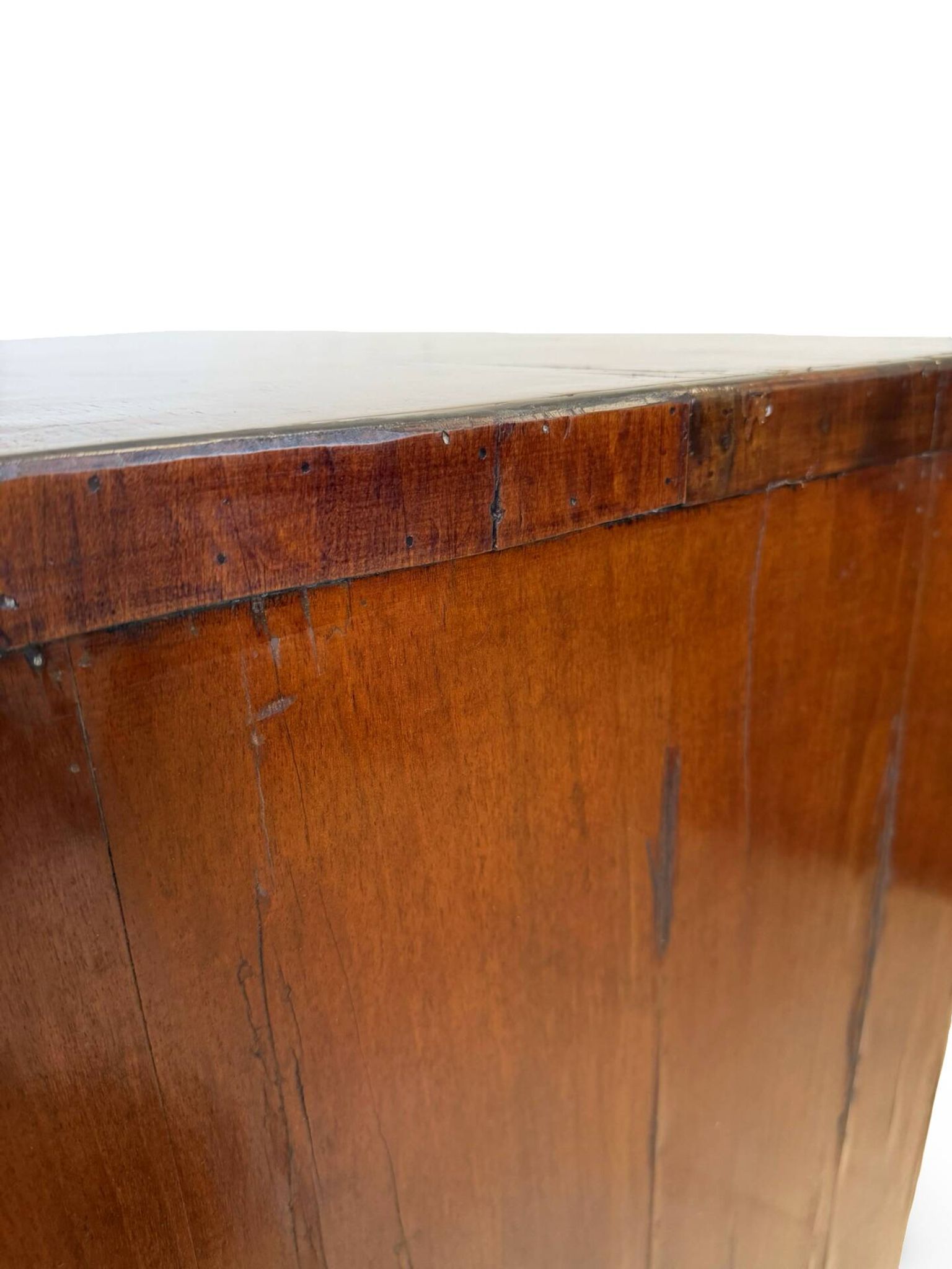 Commode en noyer burl art déco italien, années 1850.