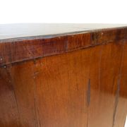 Commode en noyer burl art déco italien, années 1850.