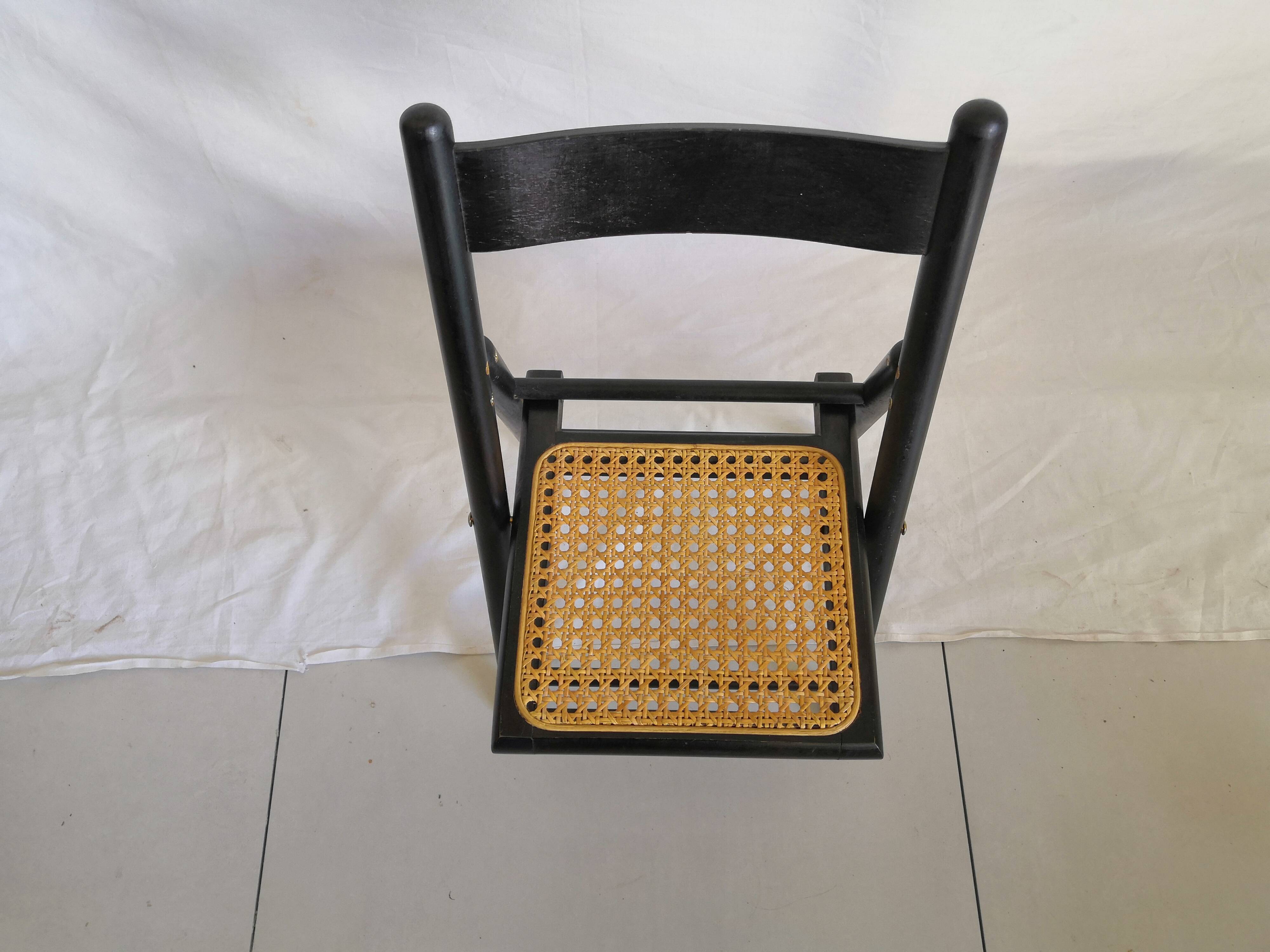 Vintage canage child folding chair
