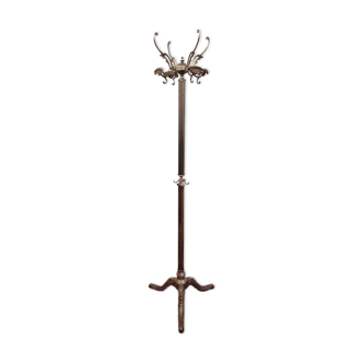 Brass revolving coat holder