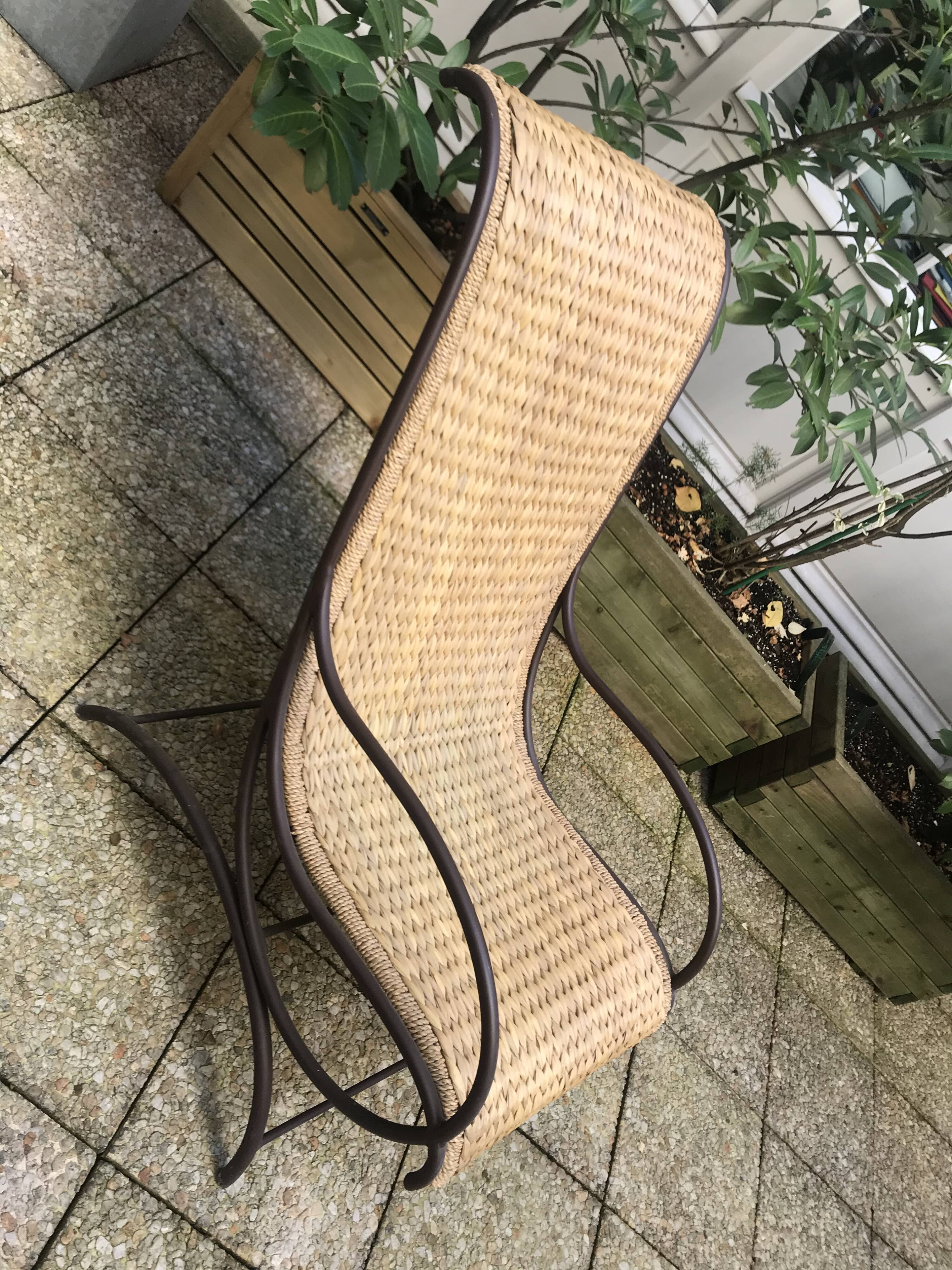 Lounge flesh wrought iron and braided wicker