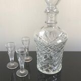 Decanter with medallion, cut glass