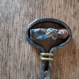 Crucifix croix fer forgé bronze émaillé artisanal