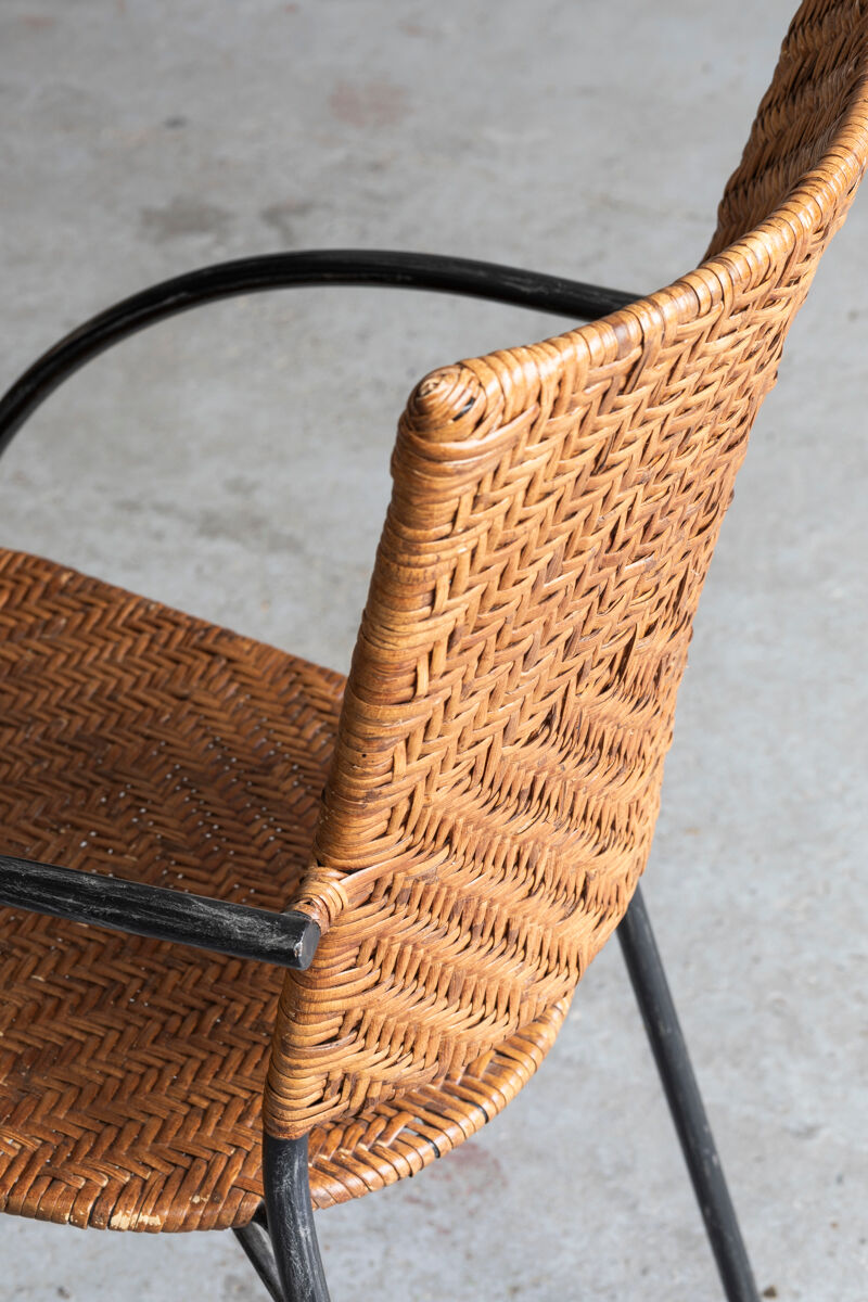 Set of 4 stackable dining chairs in steel and rattan, 1970s