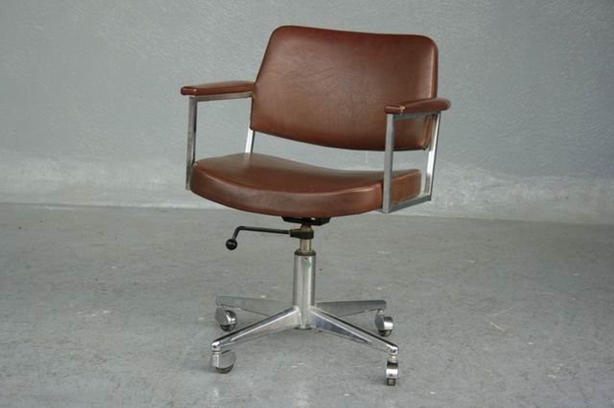 1960 good condition leather Executive Chair