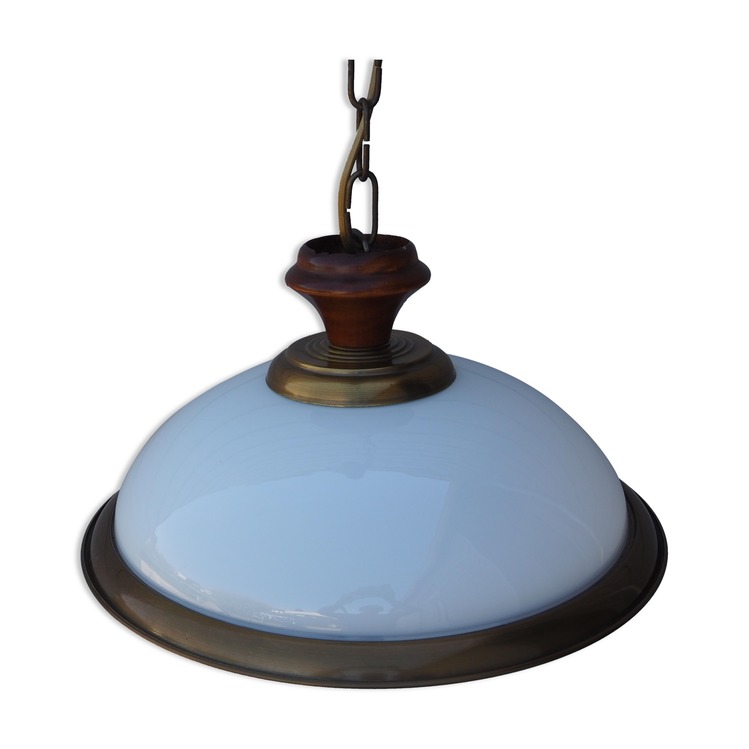 Suspension in white opaline, its edge in aged brass