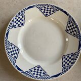 Plates model Pantin mill of wolves