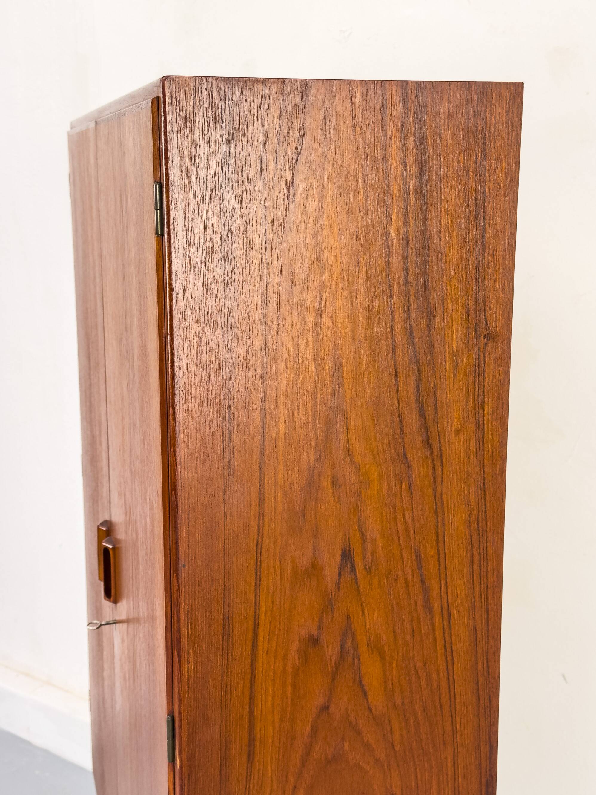 Danish Cabinet in Teak by Børge Mogensen for Søborg Møbelfabrik, 1960s