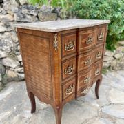Small marquetry chest of drawers with central projection, 19th century period