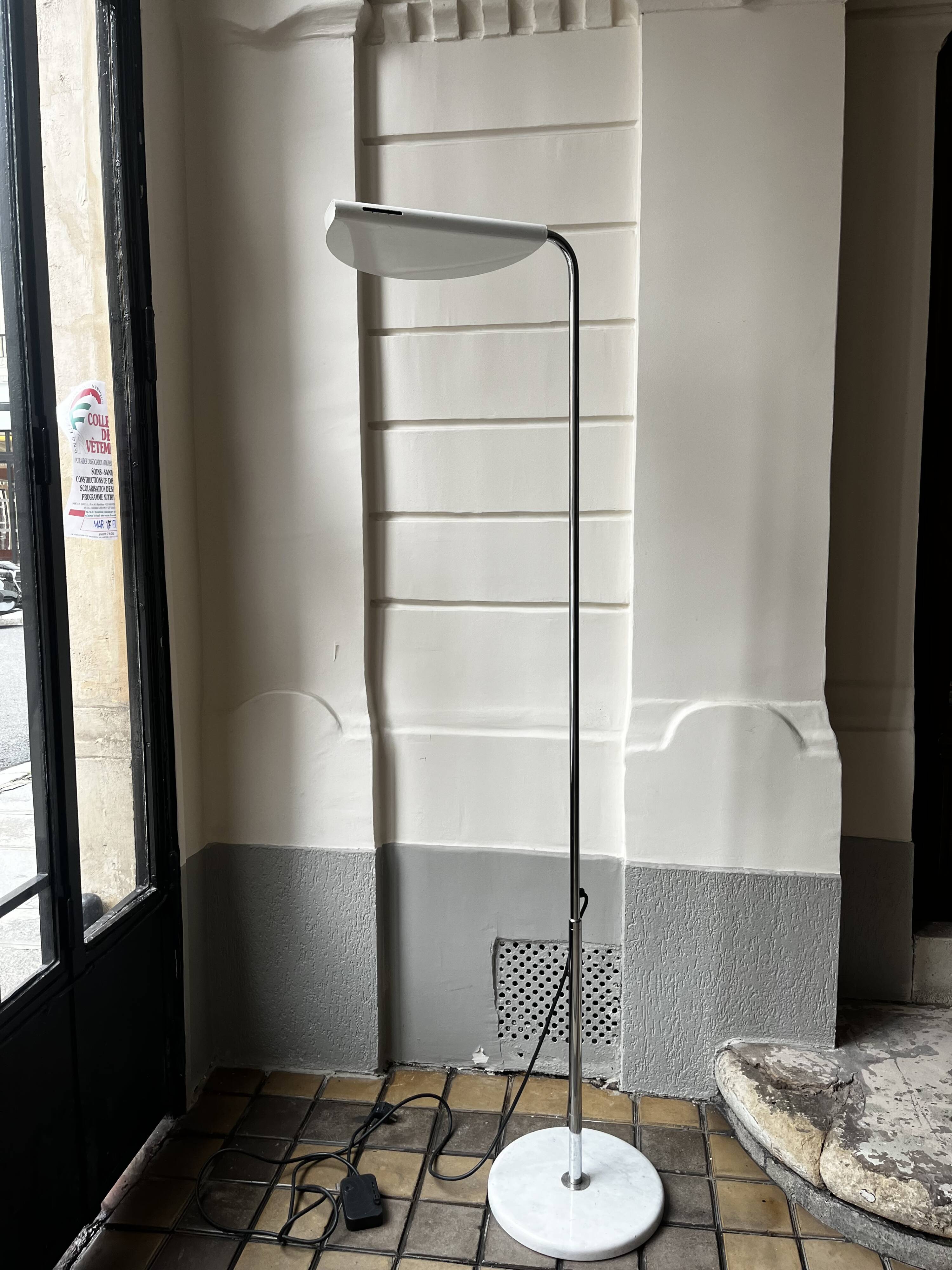 Mezzaluna floor lamp