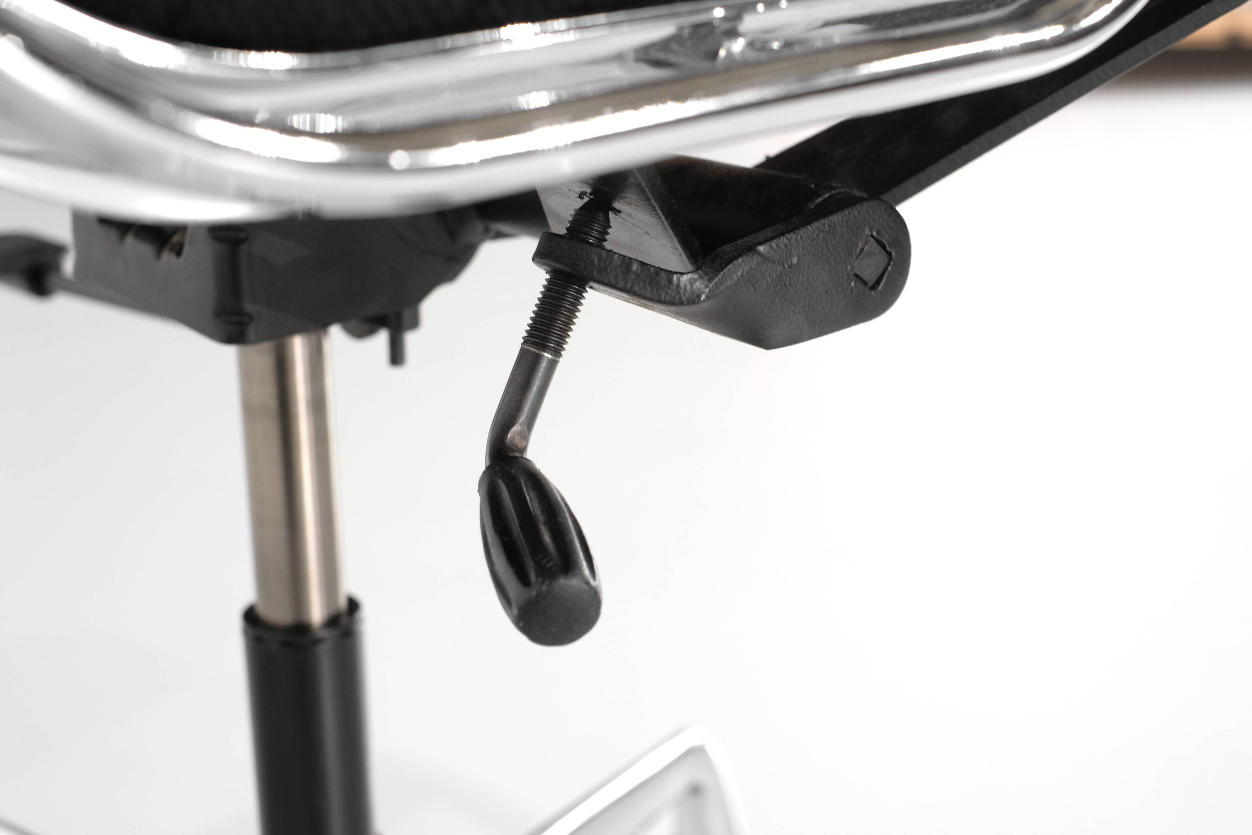 Office chair "EA 117" Charles Ray Eames for ICF USA 1969.