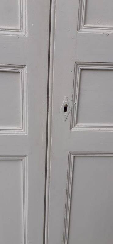 Pair of 19th-century cupboard doors and their frame (1st), woodwork