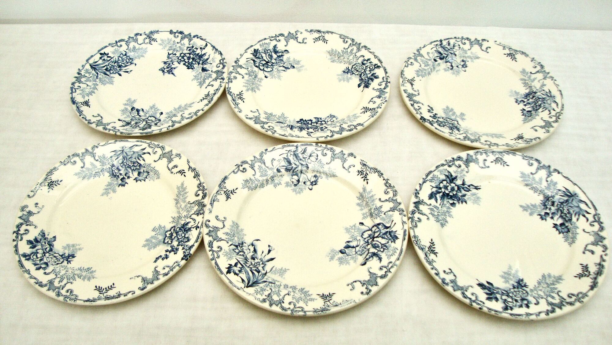 Set of 6 plates of the Art Faïencerie de Choisy-le-Roi