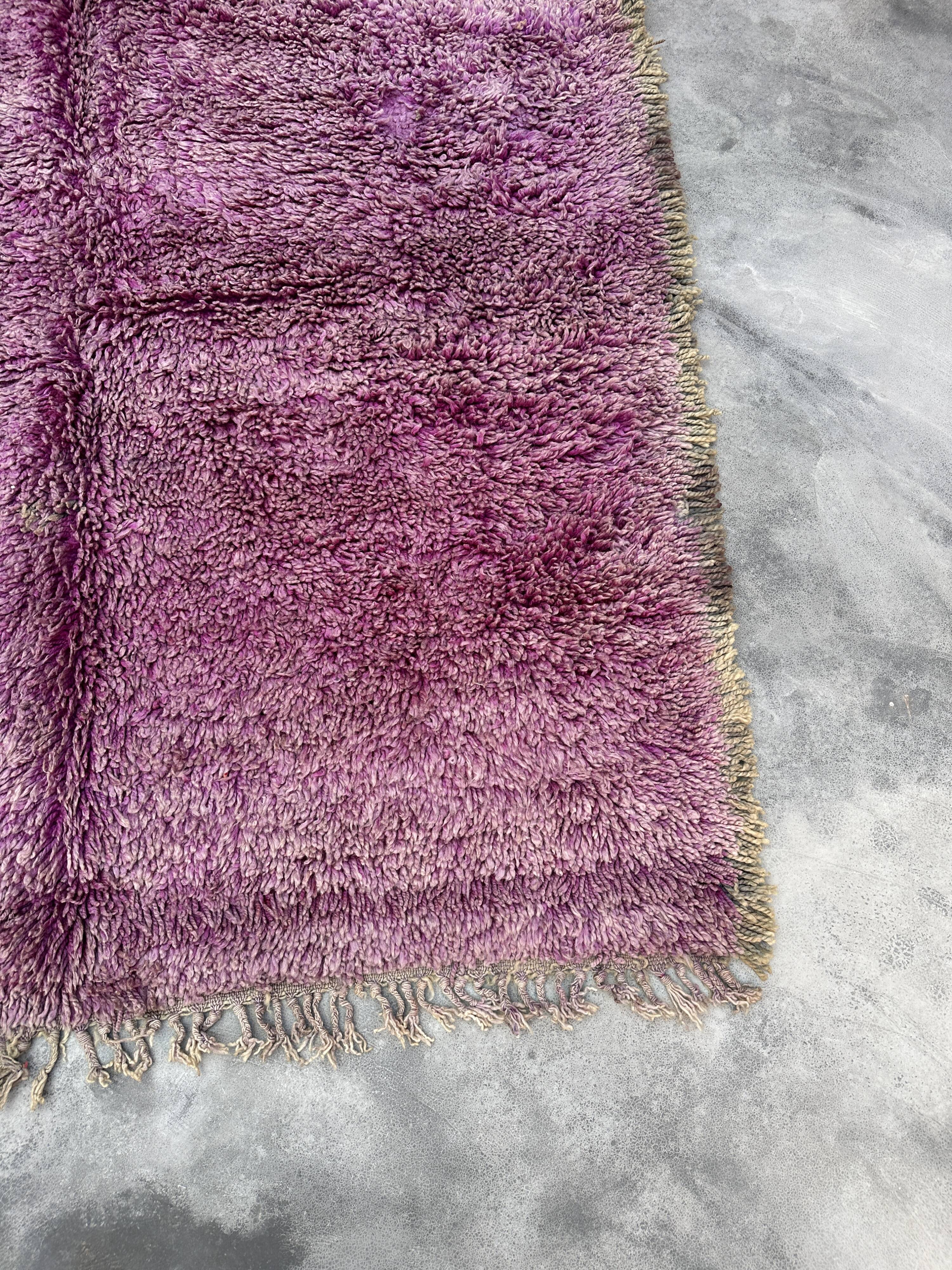 Purple Moroccan carpet - 171 x 288 cm
