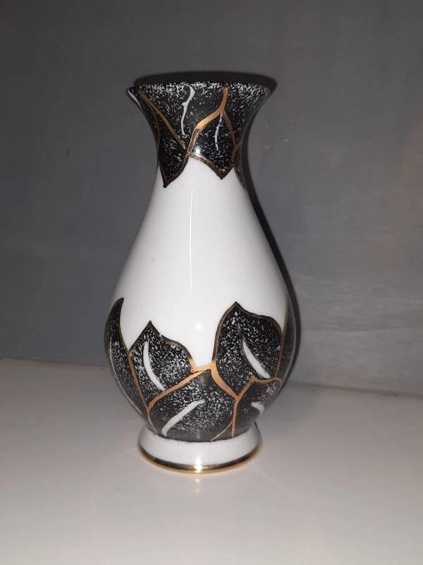 Small vintage vase - leaf decoration - signed "A Mourlon"