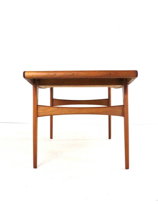 Table basse 'Smile' - design danois - milieu du siècle moderne - restaurée