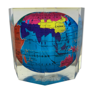 Presse papier globe terrestre