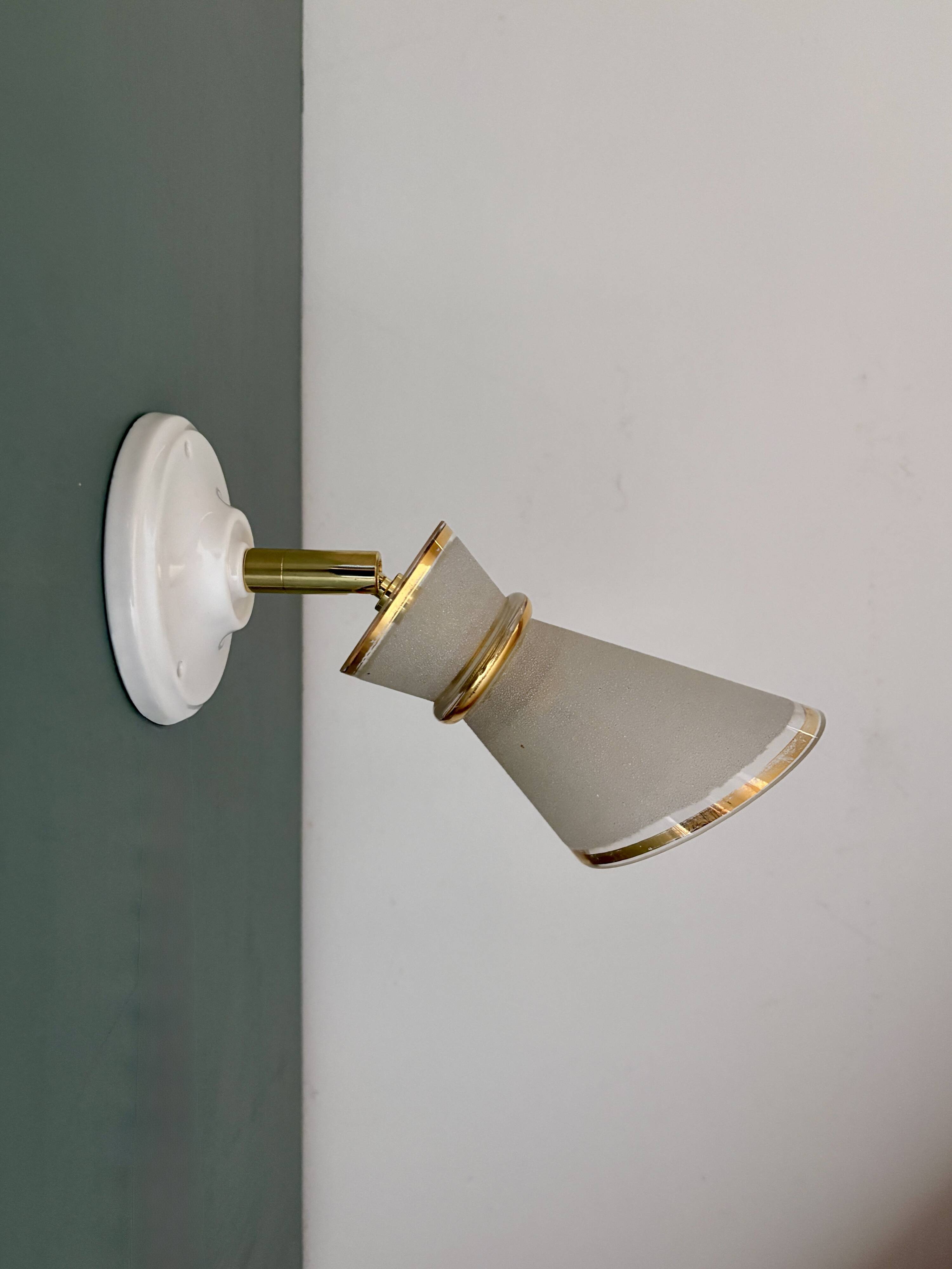 Vintage tulip wall light in white and gold frosted glass