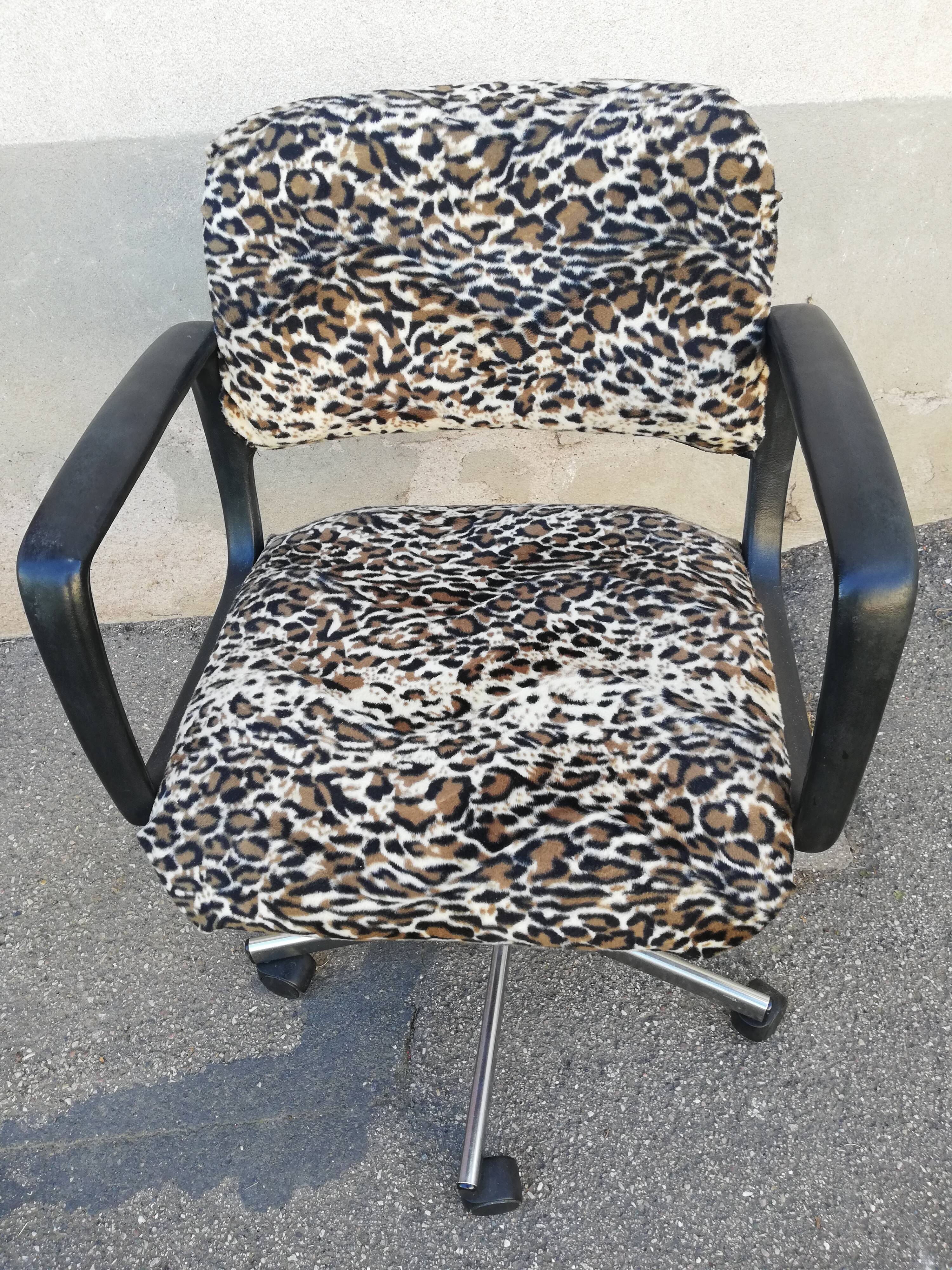 Vintage leopard fabric office chair