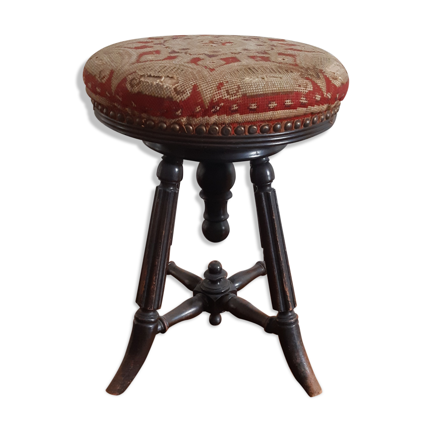 Tabouret brodé Napoléon III