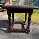 Table ancienne en chêne massif – Pieds tournés balustres et entretoise, sty