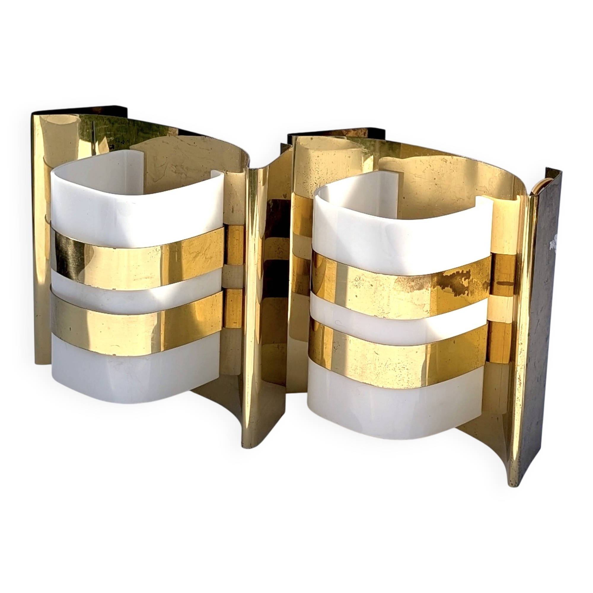 Pair of Hans-Agne Jakobsson V334/1 wall lamps in brass and opaline plastic
