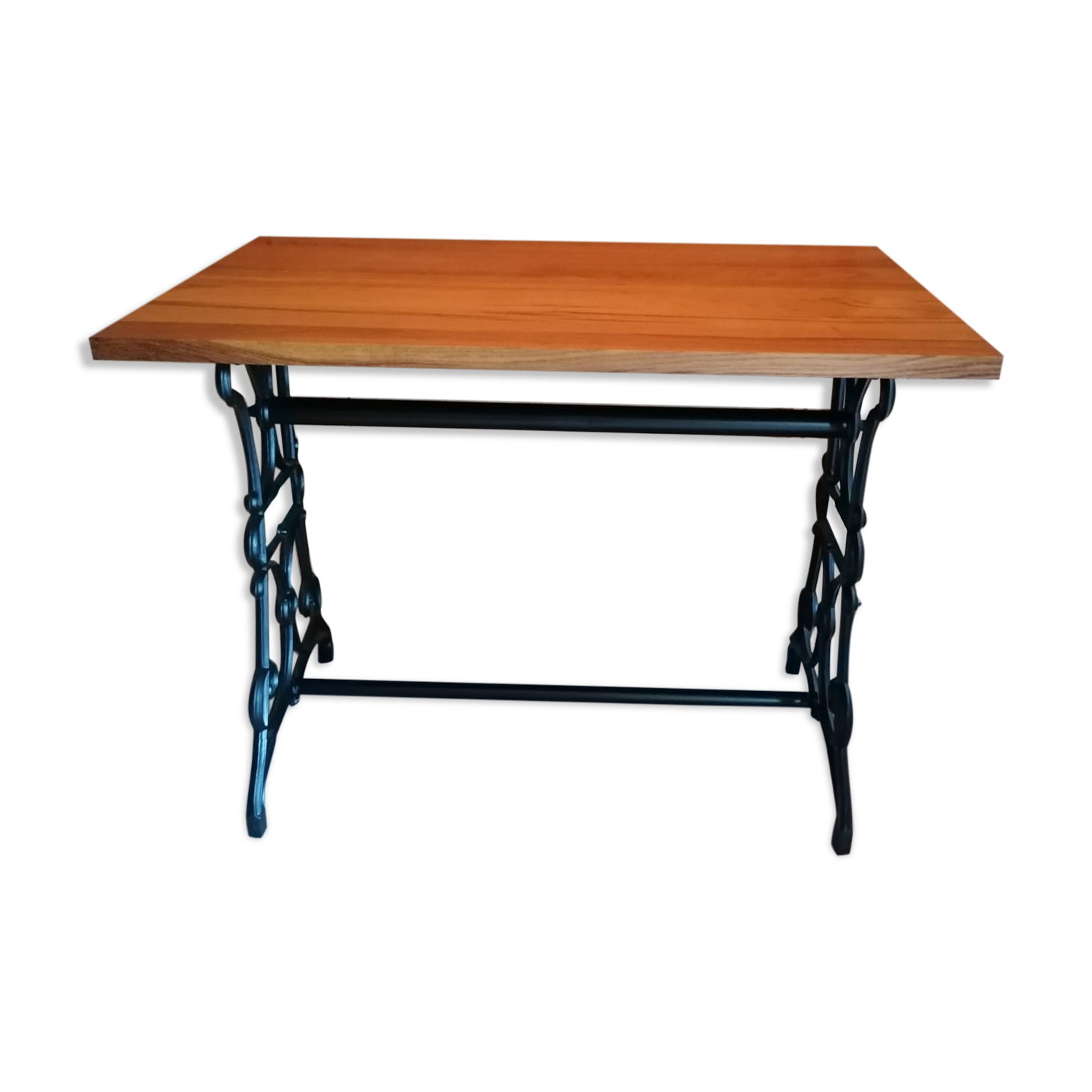 Table foot sewing machine