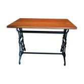 Table foot sewing machine