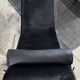 Fauteuil, chaise longue en peau Noire modèle LC4 Le Corbusier