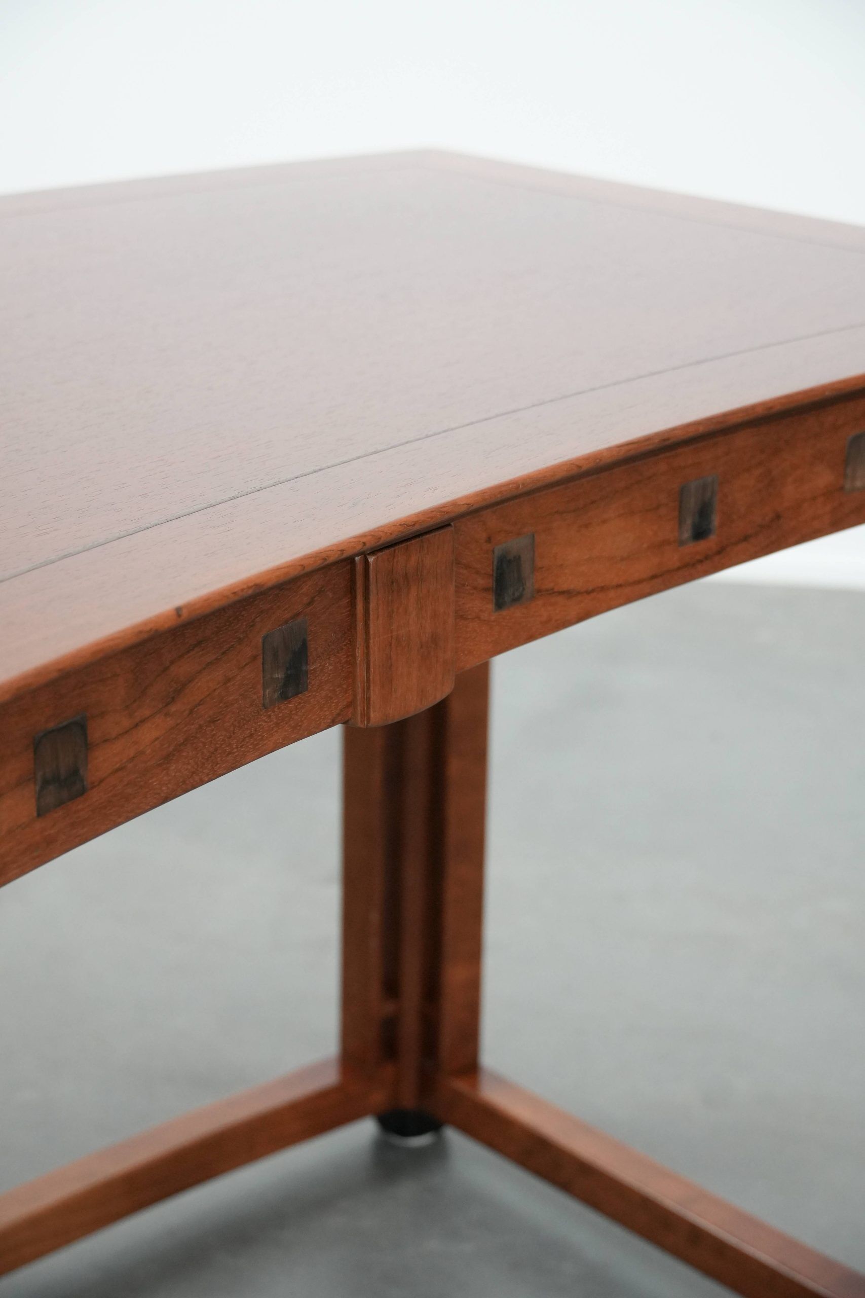 Art Deco design desk with a beautiful finish and elegant shapes
