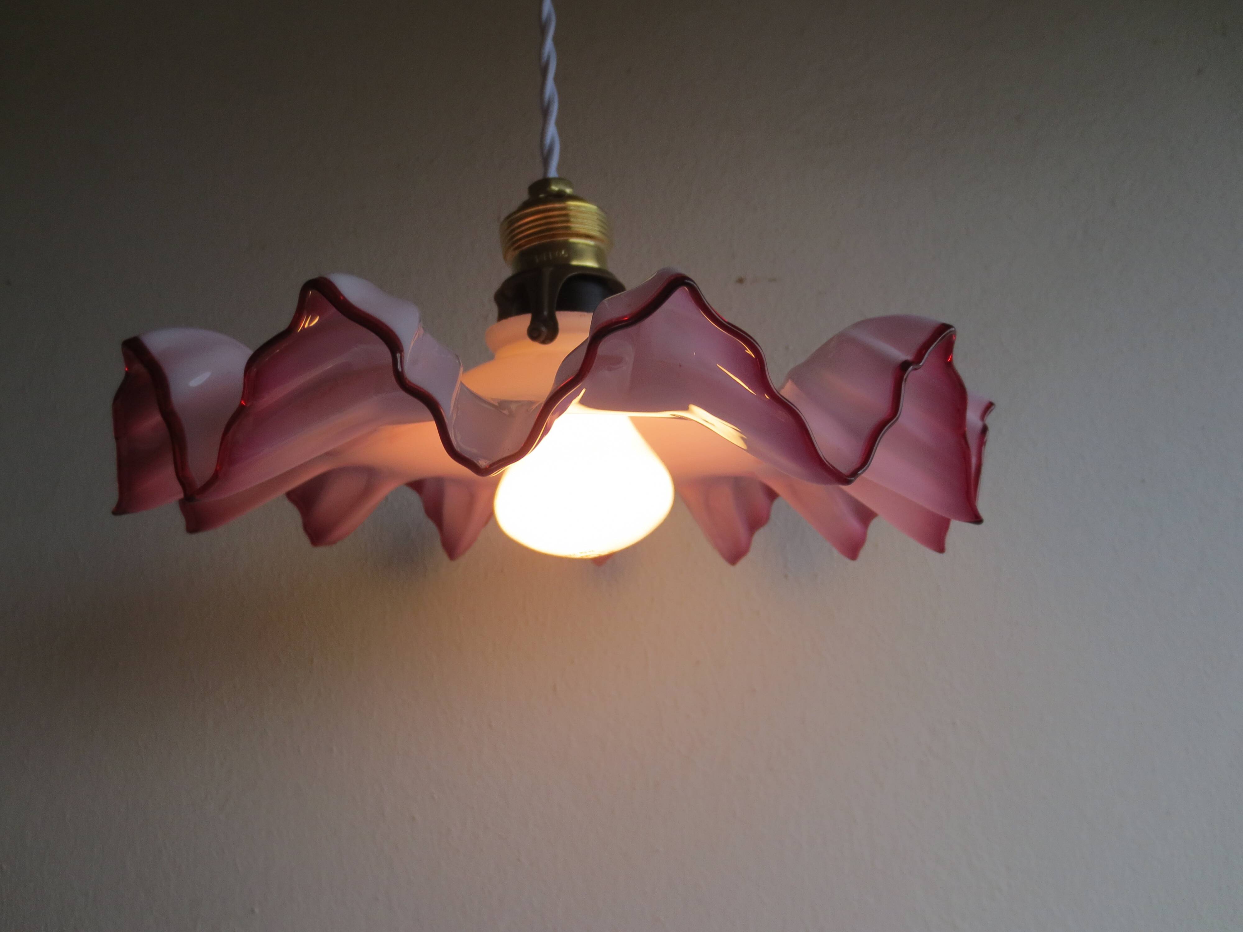 Suspension, abat-jour en verre rose