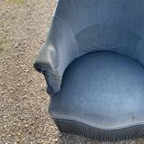 Blue velvet toad chair