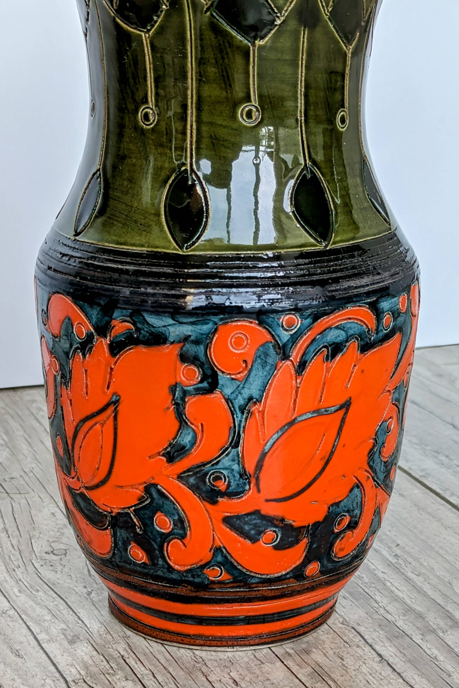 Sgraffito Scraffito enameled ceramic vase in green and orange colors - Year 1950
