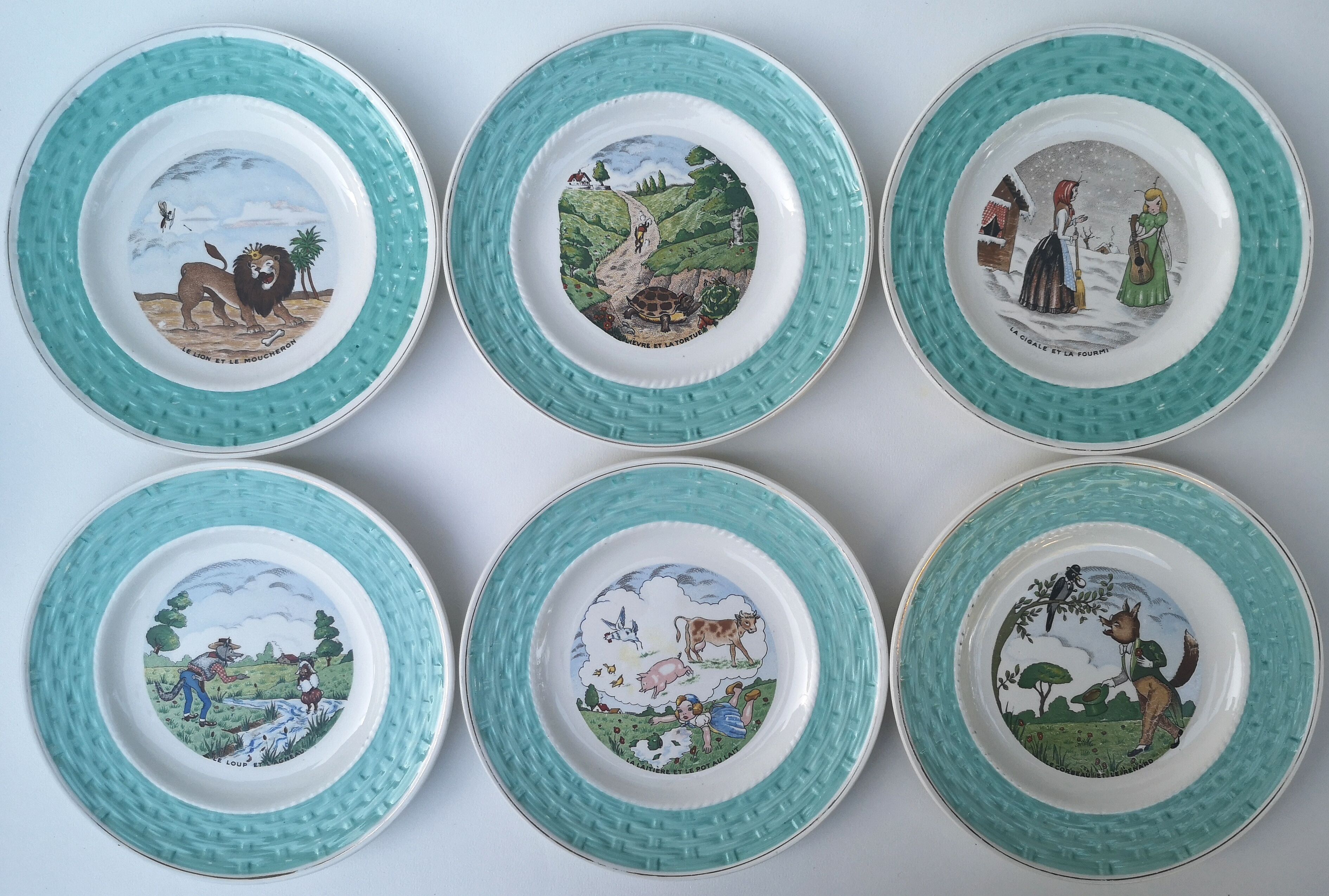 Old dessert plates, talking theme Fables de la Fontaine