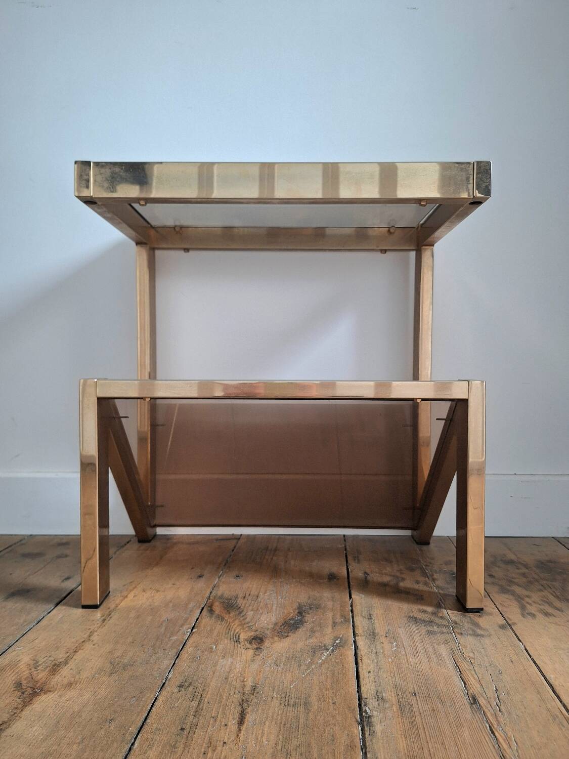 Table d’appoint vintage 23 ct, porte revues design Belgo Chrom