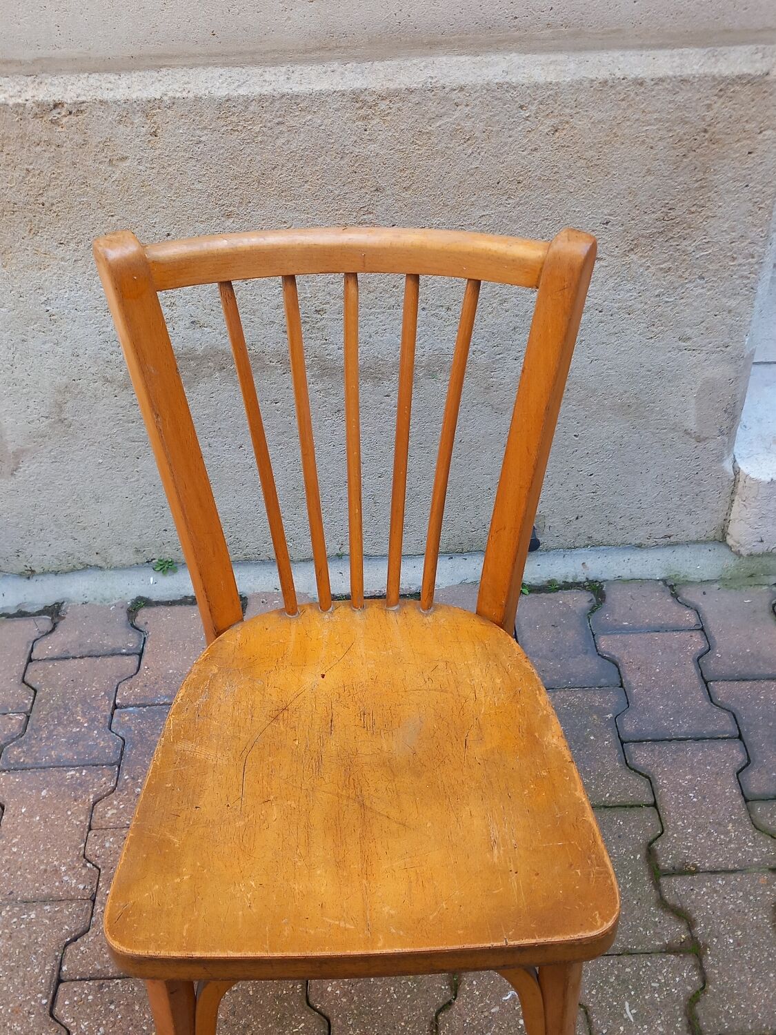 Chaise Baumann